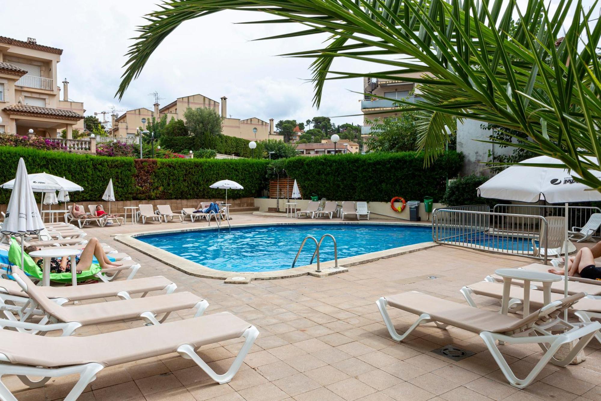 Medplaya Aparthotel Esmeraldas Tossa de Mar Exterior foto